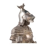 Historismusfigur eines Ritters nach den Figuren am Grab von Maximilian I. ("Schwarze Mander") in der Innsbrucker Hofkirche, Hanau, Neresheimer & S&ouml;hne (gegr. 1893), um 1900
