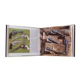 Zwei B&uuml;cher zum Thema Colt-Revolver