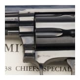 Smith & Wesson, Mod. 36, im Karton