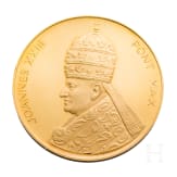 A gold medal commemorating Pope John XXIII, Second Ecumenical Council of the Vatican, 1962