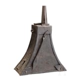 A large German musketeer powder flask, circa 1600