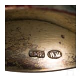 A Russian silver and red lacquer pillbox and tea spoon, Moscow, G. Sbitniev (pillbox), 1908-17