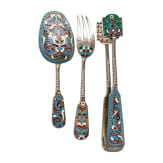 A pair of Russian silver and cloisonne enamel sugar tongs, a sugar spoon and a desert fork, Moscow, Mikhail Zorin, 1908