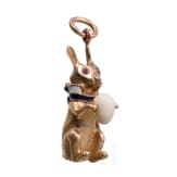 A Russian rabbit-shaped 14ct gold pendant in the manner of Faberg&eacute;, with case, 20th century