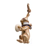A Russian rabbit-shaped 14ct gold pendant in the manner of Faberg&eacute;, with case, 20th century