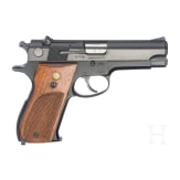 A Smith & Wesson Mod. 39-2, in box