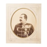 K&ouml;nig Milan I. von Serbien - gro&szlig;es Portraitfoto mit Widmung, datiert 1889