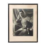 Gerahmtes Portraitfoto eines bayerischen Milit&auml;r-Flugzeugf&uuml;hrers