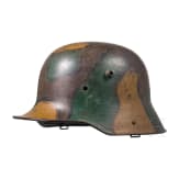 Stahlhelm M 16 mit Mimikry-Anstrich
