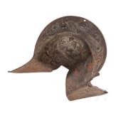 Dekorationselement aus Eisenguss in Form einer Sturmhaube, deutsch, um 1860