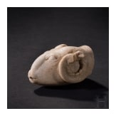 Widderkopf aus Marmor, sp&auml;tklassisch, 4. Jhdt. v. Chr.