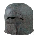 Rituell &uuml;berarbeiteter Bronzehelm f&uuml;r eine Bestattung, griechisch, 7. Jhdt. v. Chr.
