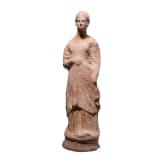 Hellenistische Frauenstatuette aus Ton, Gro&szlig;griechenland, 3. Jhdt. v. Chr.
