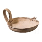 Kyathos-&auml;hnliche Henkelschale mit Ausguss, Daunisch, 4. Jhdt. v. Chr.