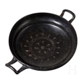 Schale (Kylix) mit schwarzem Glanzton&uuml;berzug, campanisch, 4. Jhdt. v. Chr.