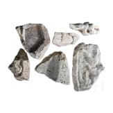 Sechs Fragmente von Reliefs und Stelen, teils mit Inschrift, r&ouml;mische Provinzen S&uuml;dosteuropas, 2. - 3. Jhdt. n. Chr.