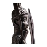Gelbgussfigur eines Oba, Benin, 20. Jhdt.