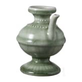 Bedeutendes und seltenes kleines Seladon-K&auml;nnchen, China, Ming-Dynastie, wohl Yongle-Periode, 14./15. Jhdt.