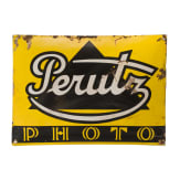 Zwei Emailleschilder "Perutz Photo" und "Garbaty Cigaretten", 1920er Jahre