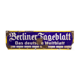 Zwei Emailleschilder "Fr&auml;nkischer Kurier" und "Berliner Tagesblatt", 1920er Jahre