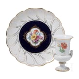 A small porcelain vase and a porcelain plate with flowers, Meissen, 1924-34