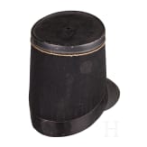 Hoher Tschako mit hannoveraner Kokarde, um 1850 - 1860