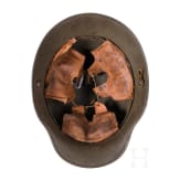 A steel helmet M 16