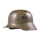 A steel helmet M 16