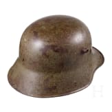 A steel helmet M 16