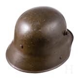 A steel helmet M 16