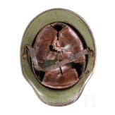 A steel helmet M 16