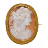 A 18ct gold-mounted cameo brooch with baccante