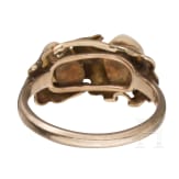A 14ct gold and grandel jewellery set: brooch, ring and pin