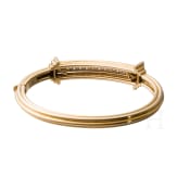 An 18-carat gold bracelet set with 13 diamonds (approx. 0.52 ct)