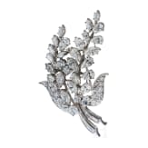 An 18-carat white gold and platinum diamond brooch