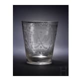 Becherglas mit Zunftzeichen der Metzger, datiert 1744