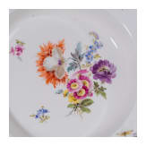 Sechs Suppenteller mit Blumen und Insekten, Meissen, um 1840/50