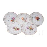 F&uuml;nf Speiseteller mit Blumen und Insekten, Meissen, um 1850 (vier), 1924-1934 (einer)