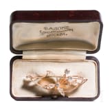 Goldbrosche mit Diamanten im Etui des Juweliers Lorie, Russland, um 1900