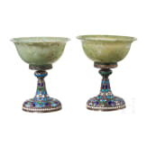 Zwei Nephrit-Schalen auf Cloisonn&eacute;-Email F&uuml;&szlig;en, Russland, 2. H&auml;lfte des 20. Jhdts.
