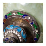 Zwei Nephrit-Schalen auf Cloisonn&eacute;-Email F&uuml;&szlig;en, Russland, 2. H&auml;lfte des 20. Jhdts.