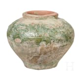 Vase mit Reliefdekor, wohl Vorderasien, islamisch, 12. /13. Jhdt.