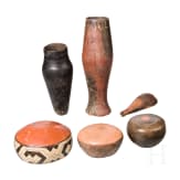 F&uuml;nf pr&auml;kolumbische Gef&auml;&szlig;e und ein L&ouml;ffel, Ecuador, Guatemala, Peru, 500 - 1200 n. Chr.