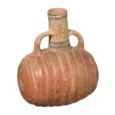 Pr&auml;kolumbisches Gef&auml;&szlig; mit fig&uuml;rlichem Ausguss, Peru, wohl Chancay-Kultur, 13. - 15. Jhdt.