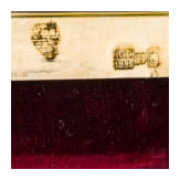 Ikone mit der Gottesmutter Wladimirskaja, mit Vermeil-Champlev&eacute;-Email-Oklad im Kiot, Russland, Ende 19. Jhdt. (Ikone), Moskau, Dmitrij Alexandrow, 1889 (Oklad)