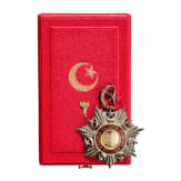 Mecidiye-Orden und eine gerahmte Urkunde