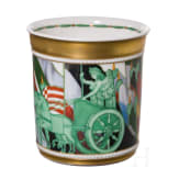 A patriotic KPM porcelain cup with Victoria in the Quadriga, ca. 1915/16