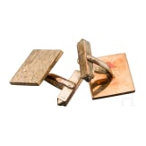 A pair 14ct gold cufflinks