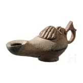 Fr&uuml;byzantinische &Ouml;llampe aus Bronze, 5. - 6. Jhdt. n. Chr.