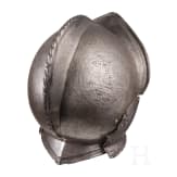 Sturmhaube mit graviertem Dekor, s&uuml;ddeutsch, um 1570